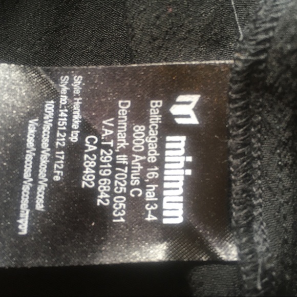 Minimum Black Sleeveless Blouse - Picture 6 of 6